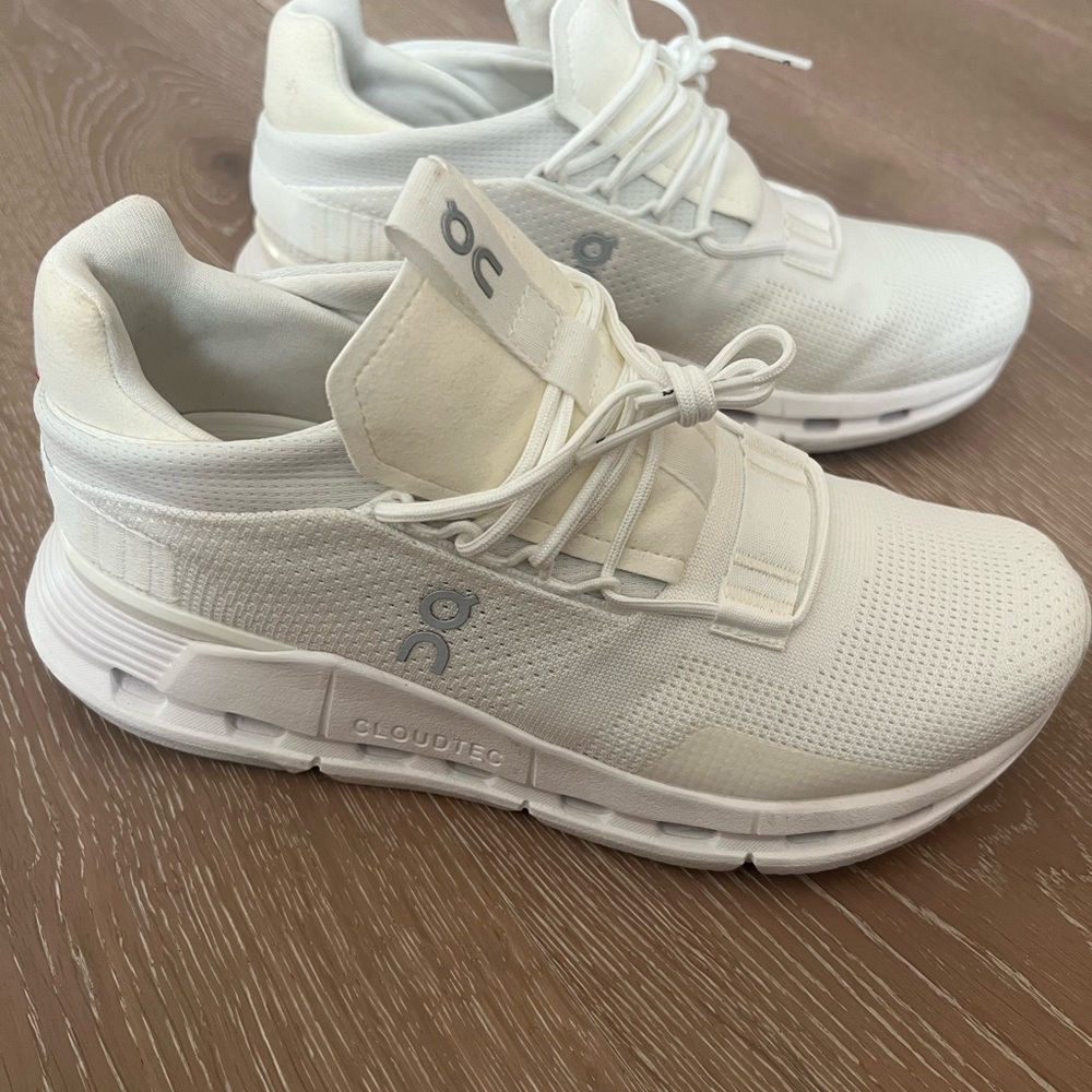 On Cloud Cloudnova Running Shoe Sneaker White Woman’s Size US 7.5